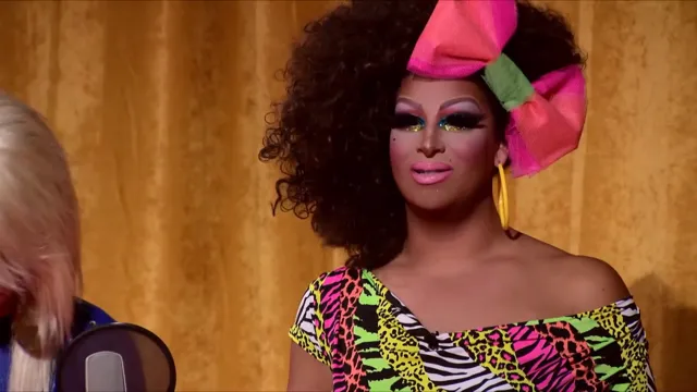 Drag Race - Season 5 - Episode 6 - Can I get an Amen full at 02:44 — ROXXXY ANDREWS
