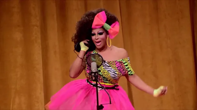 Drag Race - Season 5 - Episode 6 - Can I get an Amen full at 03:47 — ROXXXY ANDREWS
